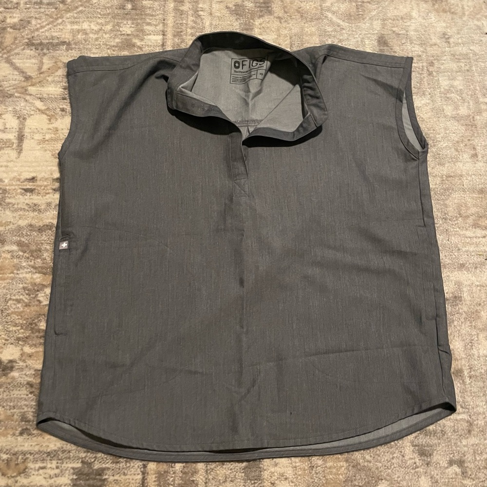 FIGS Rafeala oversized scrub top